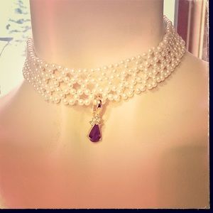 Faux Pearl Choker Necklace with Gem & Diamonds